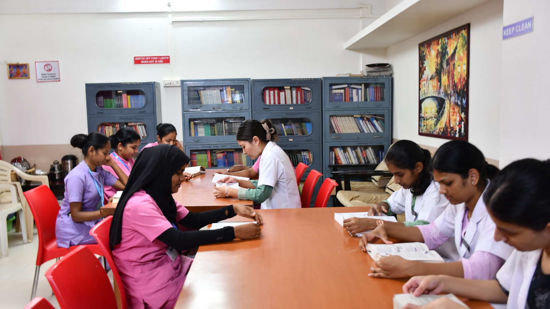 Hostel-Library-2024-03