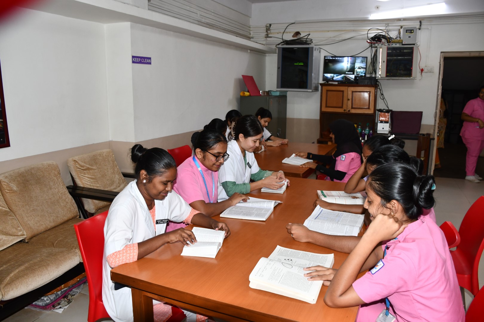 Hostel-Library-2024-05